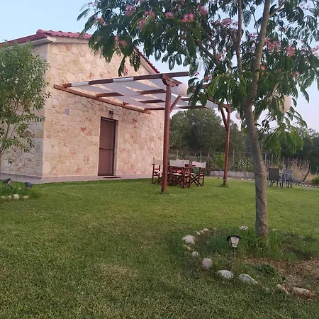 To Petrino Spiti פוסידי