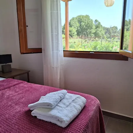 To Petrino Spiti Poszídi