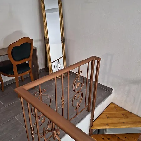 Apartment To Petrino Spiti