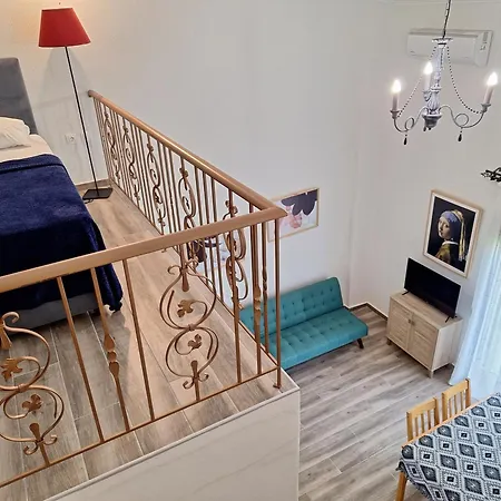 To Petrino Spiti Apartment Possidi